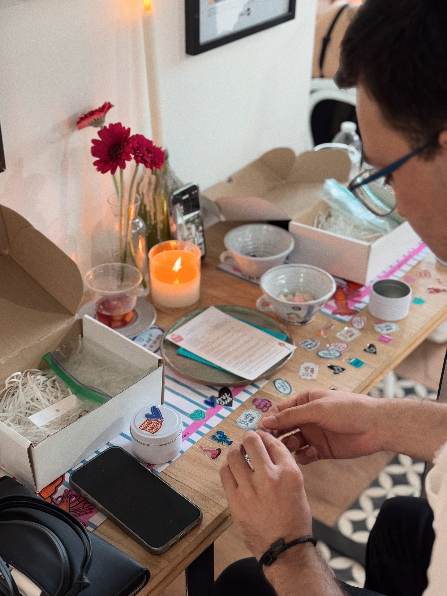 Taller aromática y creativo edición San Valentín “El arte de Amar" en colaboración con la ilustradora Andrea Guerrero