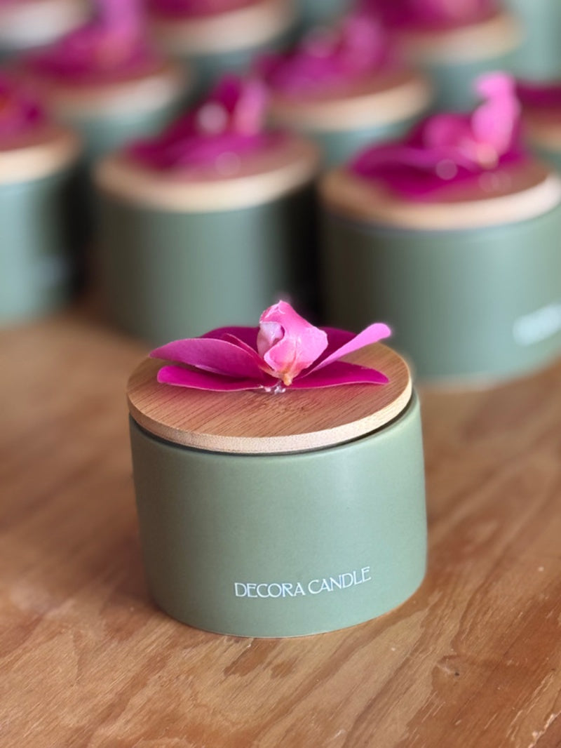 Blooming Candle - Edición Coleccionable - Frasco de edición limitada Ceramic Sage Green